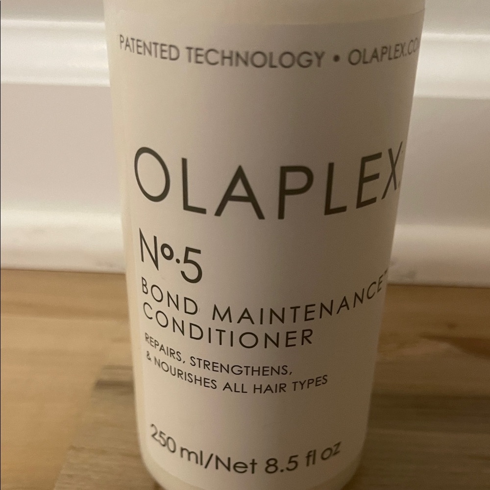 OLAPLEX No.5 Bond Maintenance Conditioner - Cream - Picture 2 of 5